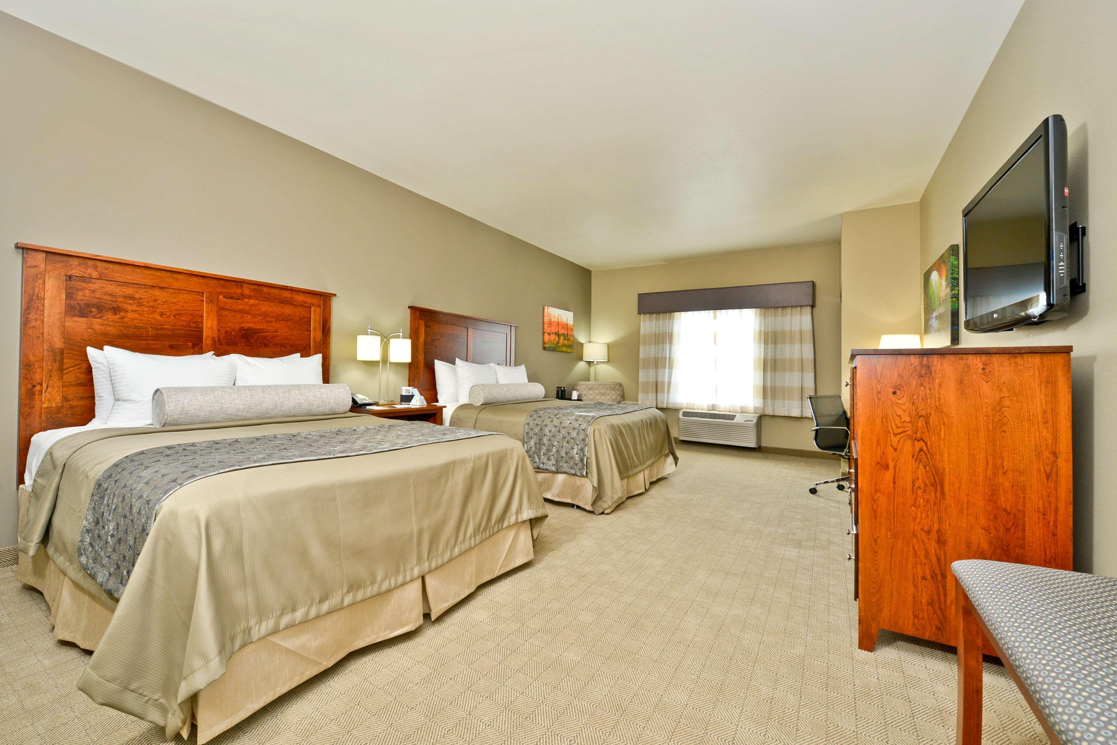 Best Western Plus Green Mill Village Hotel & Suites Arcola Экстерьер фото