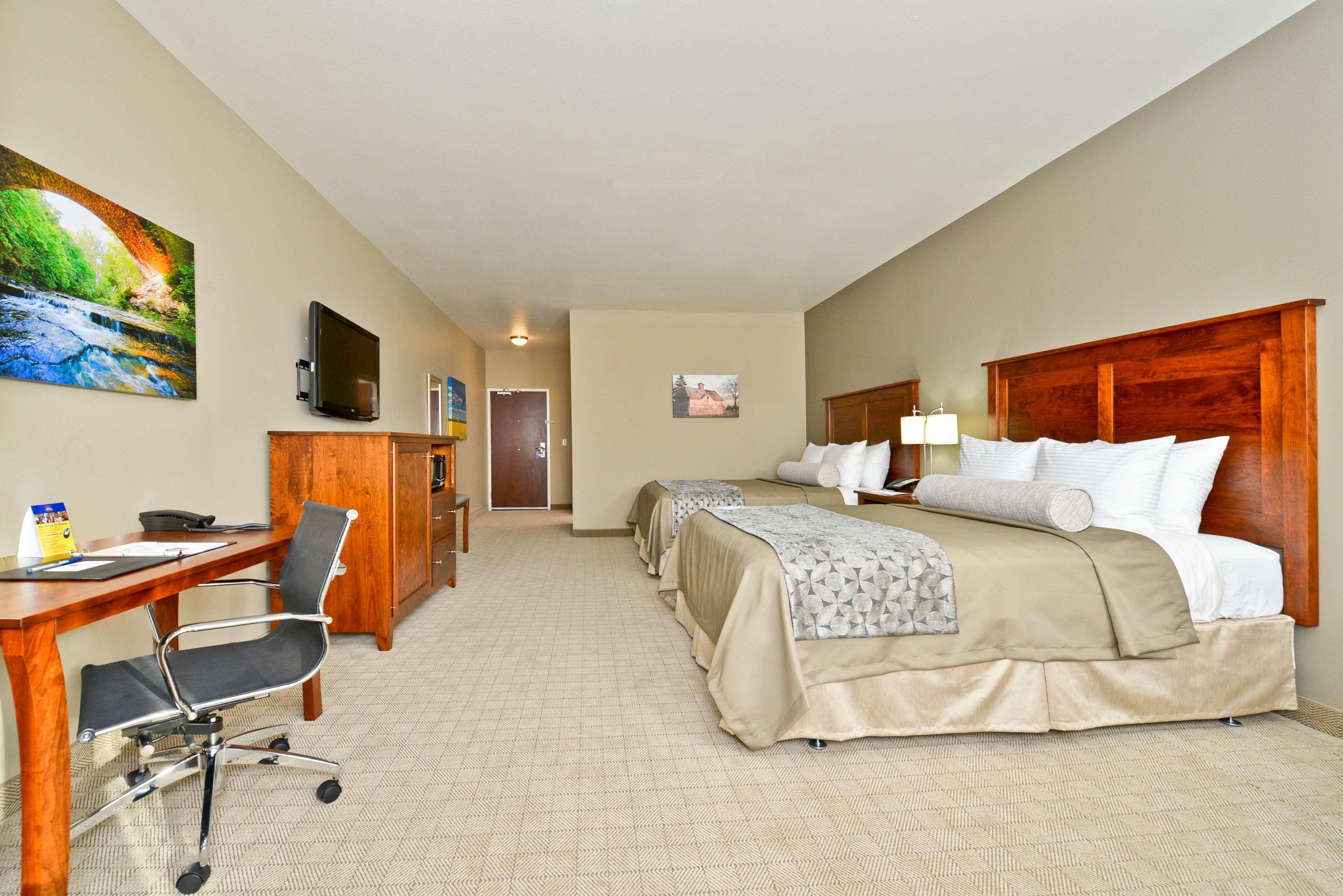 Best Western Plus Green Mill Village Hotel & Suites Arcola Экстерьер фото