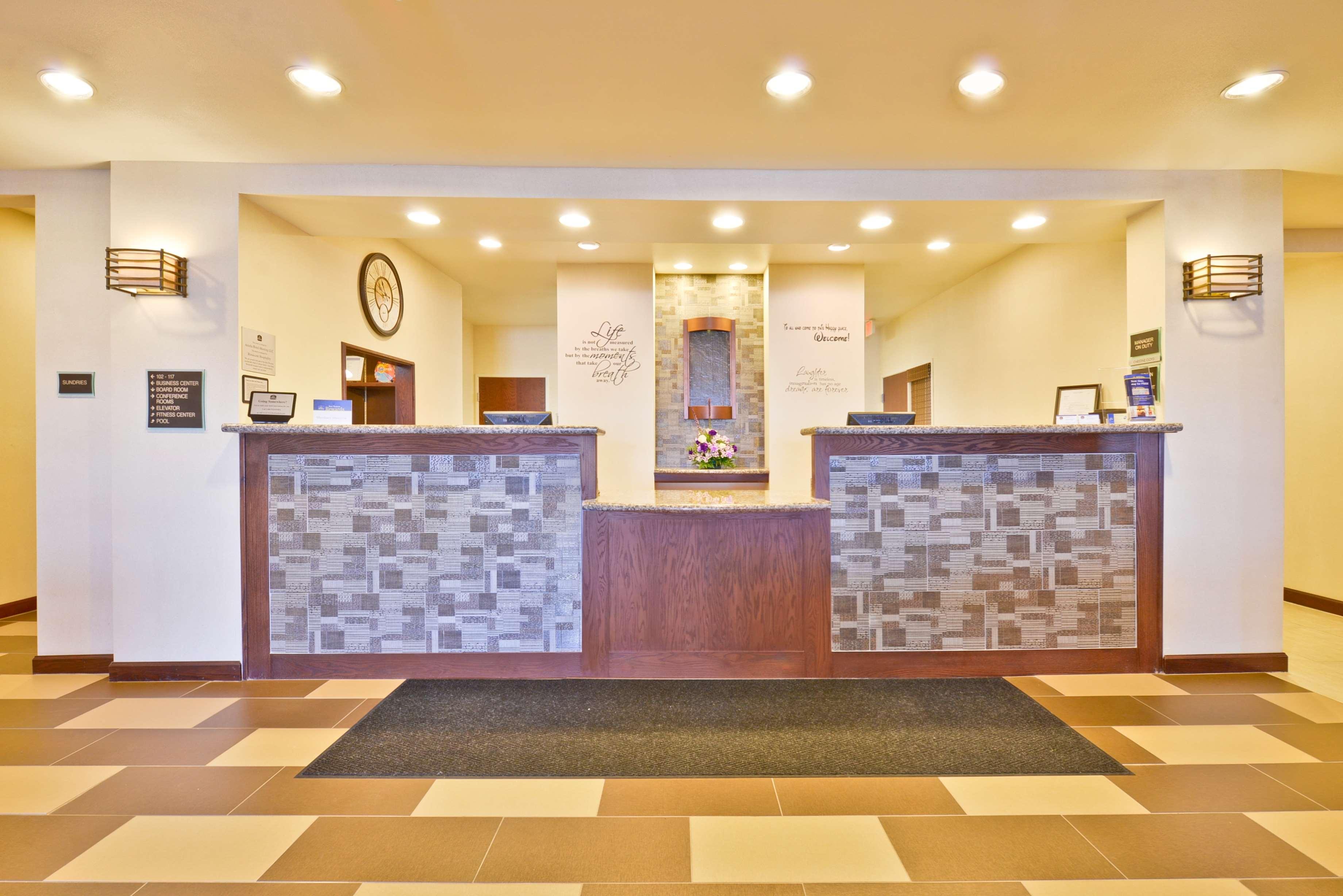 Best Western Plus Green Mill Village Hotel & Suites Arcola Экстерьер фото