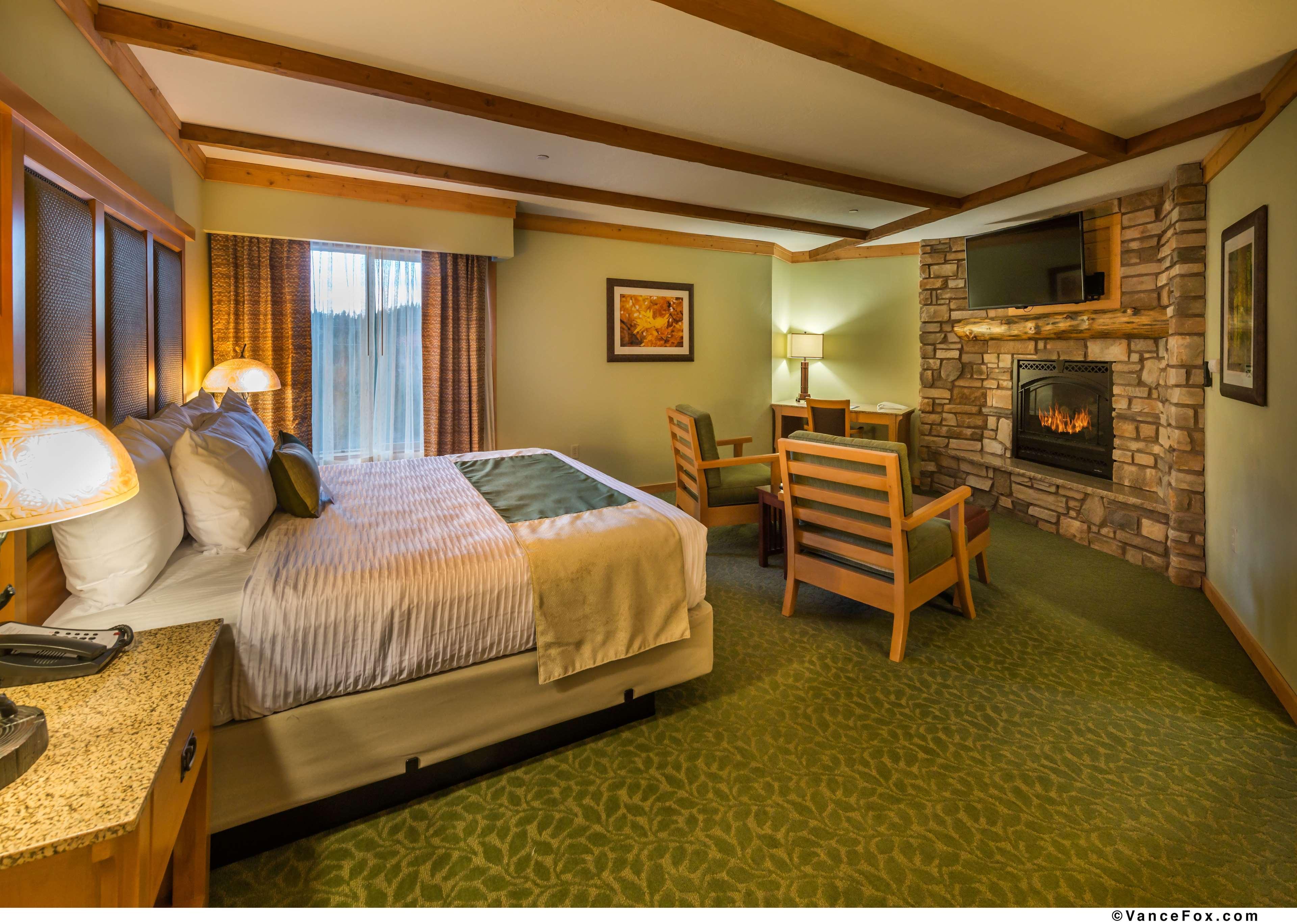 Best Western Plus Green Mill Village Hotel & Suites Arcola Экстерьер фото